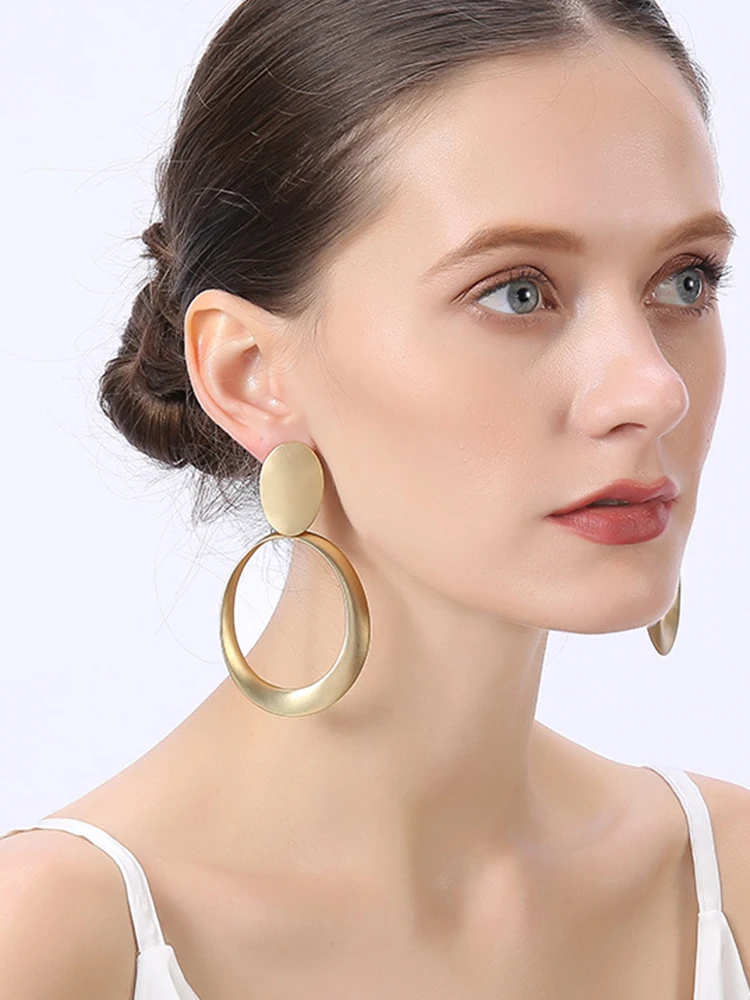 Geometric Big Round Clip Earrings for Women Punk Hollow Out Dangle Earrings Metal Ear Pendants Party Fashion Jewelry Accessories