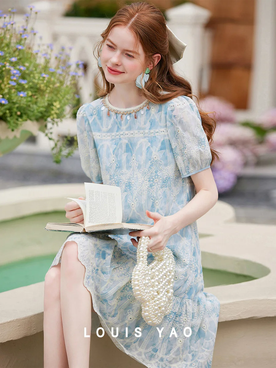 

LOUIS YAO Round Neck Embroidered Midi Dress 2025 Summer New Fashion Lace-Trimmed Straight-Shoulder Puff-Sleeve Women's Dress