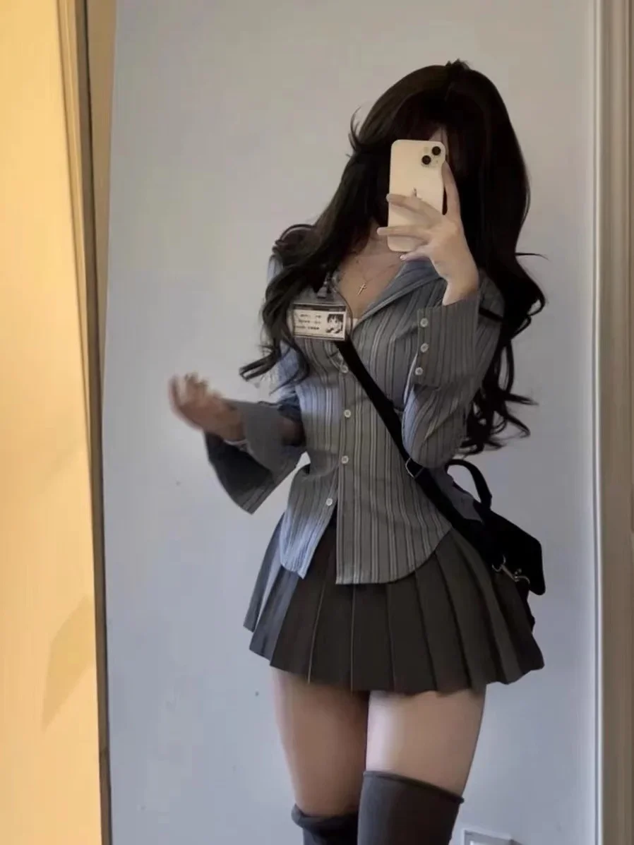 Spring Salt System Wear Young Royal Sister Preppy Pure Desire Gyaru Fried Street Stripe Shirts Pleated Skirt Two-piece Suit