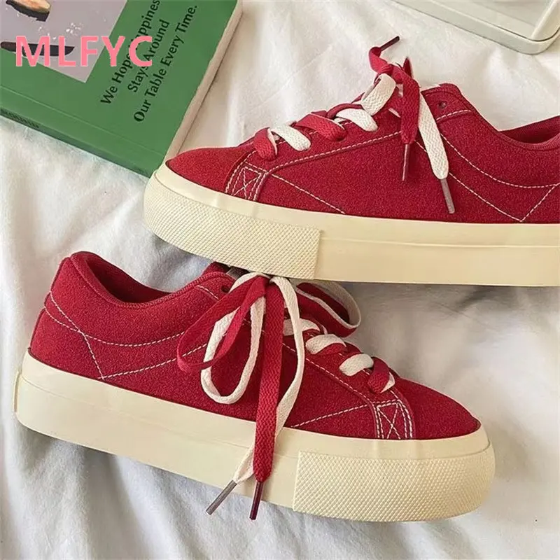 Zapatos de lona de fondo plano rojo para mujer, zapatillas informales de moda para otoño e invierno, 2023