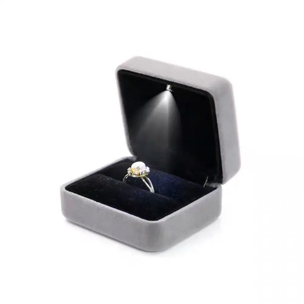 

Velvet LED Ring Jewelry Box Solid Color Portable LED Light Ring Display Case Reusable Square Shape Jewelry Organizer Box