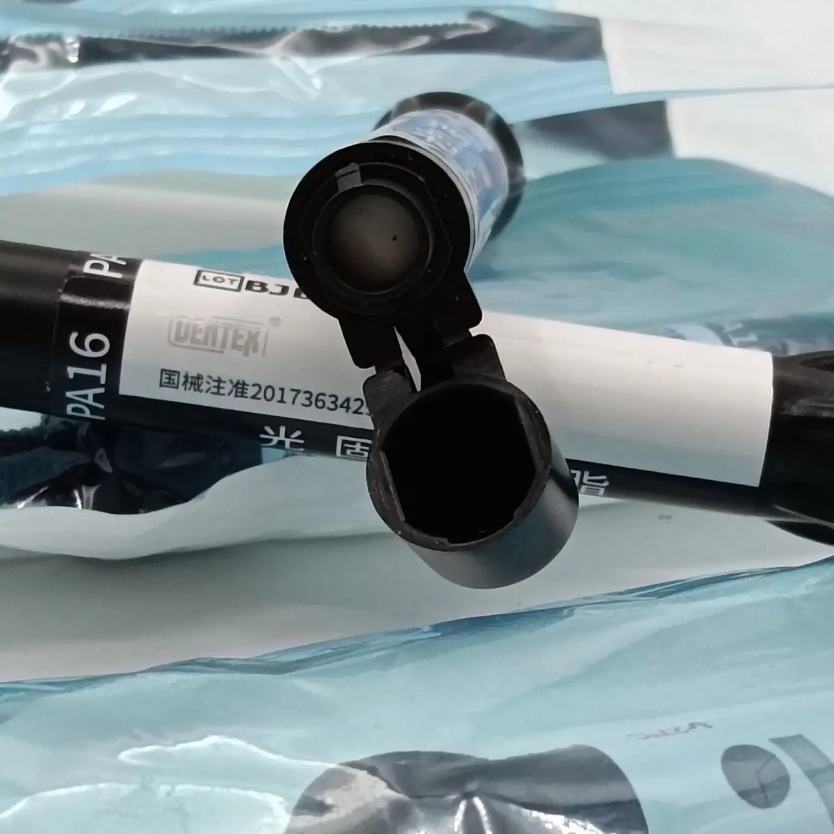 

Dental Materials Trainees Practice Whitening Resin Photocuring Resin Mixing Shaping Not Easily Brittle Cracked Laboratory clinic