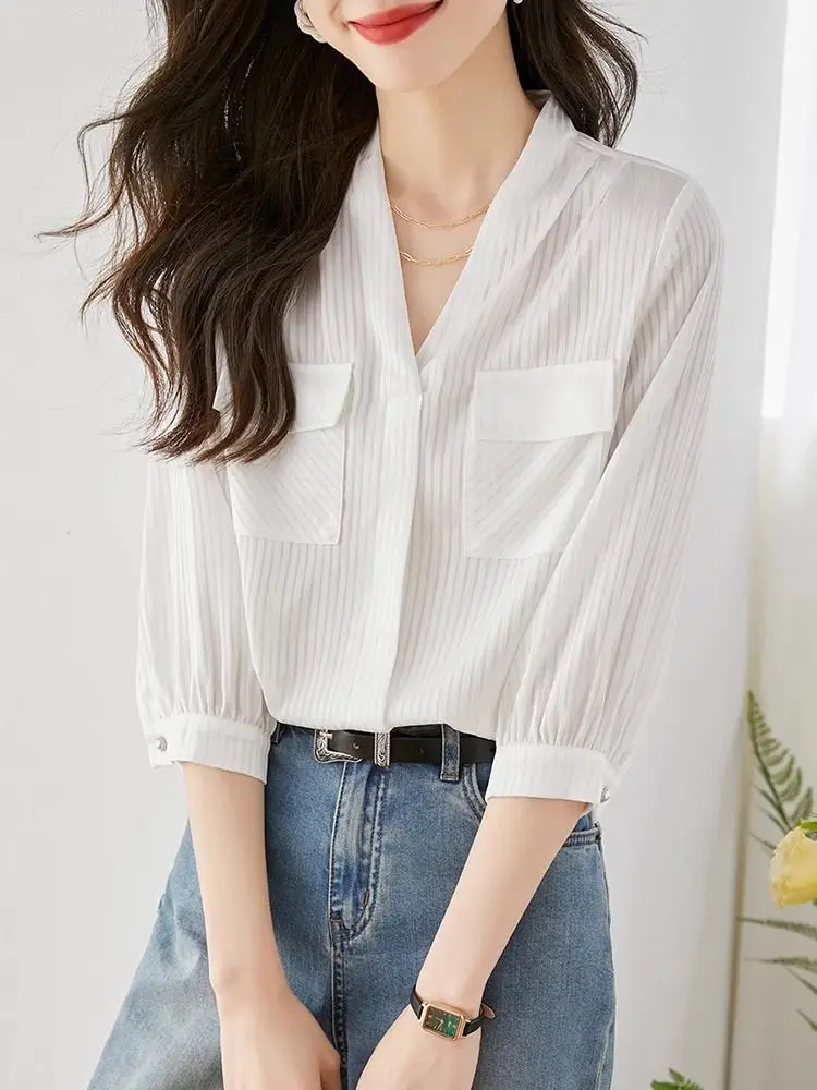 スタイリッシュな V ネックストライプシャツ女性の夏の新ファッションハイエンドルーズ痩身薄型ノースリーブトップ