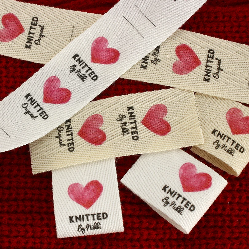 

Folding Tags, Sew Twill Labels, Logo Labels, Sew Accessori, Ribbon Label, Custom Fabric Tags, Labels for Clothes, Heart(xw3528)