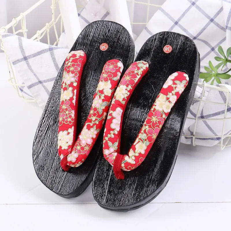 

Women's kimono with wooden clogs, Japanese style slippers, herringbone slippers, grass sandals, casual, fashionable, comfortable