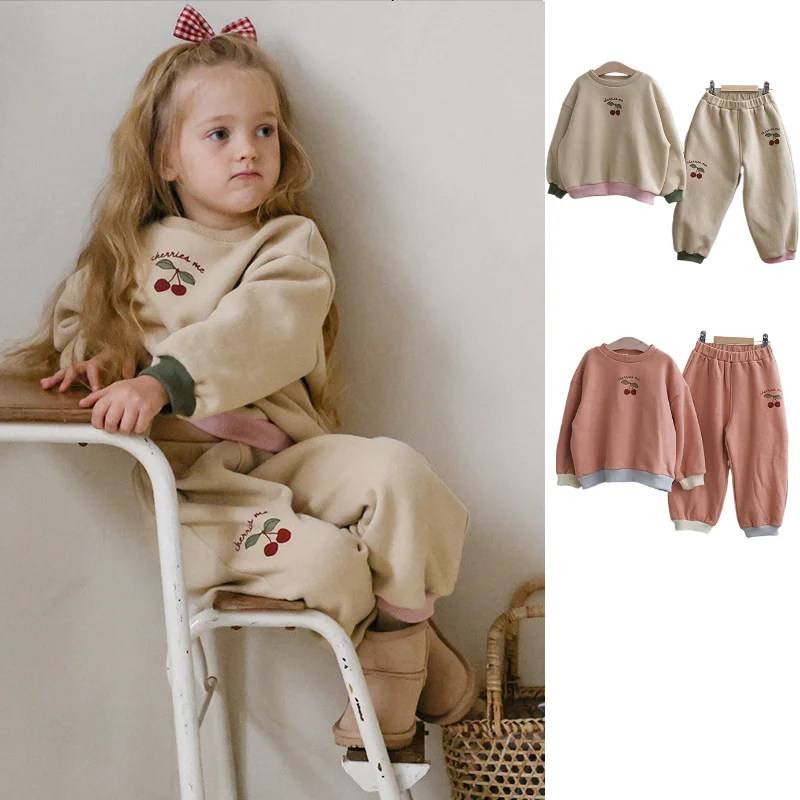 

Girls' Sweatshirt Set 2025 Winter New Arrival Pink Fashion Fleece-Lined Warm Kids' Hoodie & Loose Sweatpants Children's Clothing