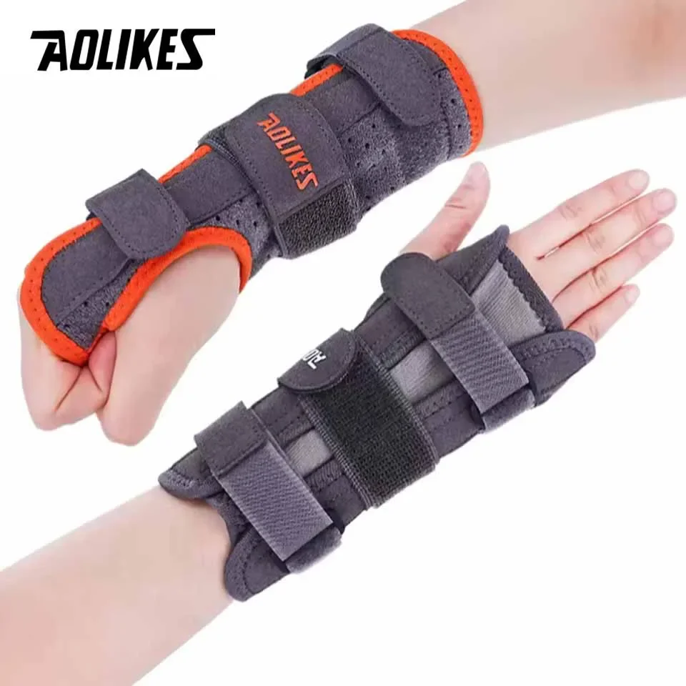 AOLIKES 1PCS New Wrist Brace Carpal Tunnel Women Men Adjustable Night Sleep Support Brace with Splints