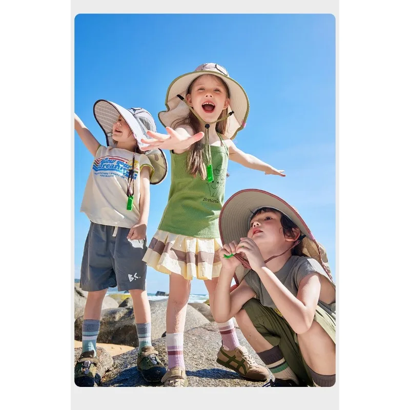 

Summer Kids UV Sun Hat Outdoor Sun Hat Large Brimmed Wide Brimmed Baby Sun Hat with Adjustable Chin Strap and Breathable Mesh