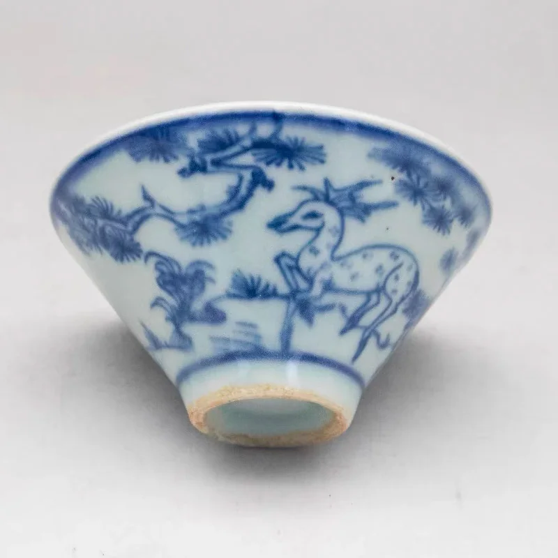 In the early Qing Dynasty, folk kilns with patterns of deer and cranes in the same spring, vintage tea cups for tasting tea