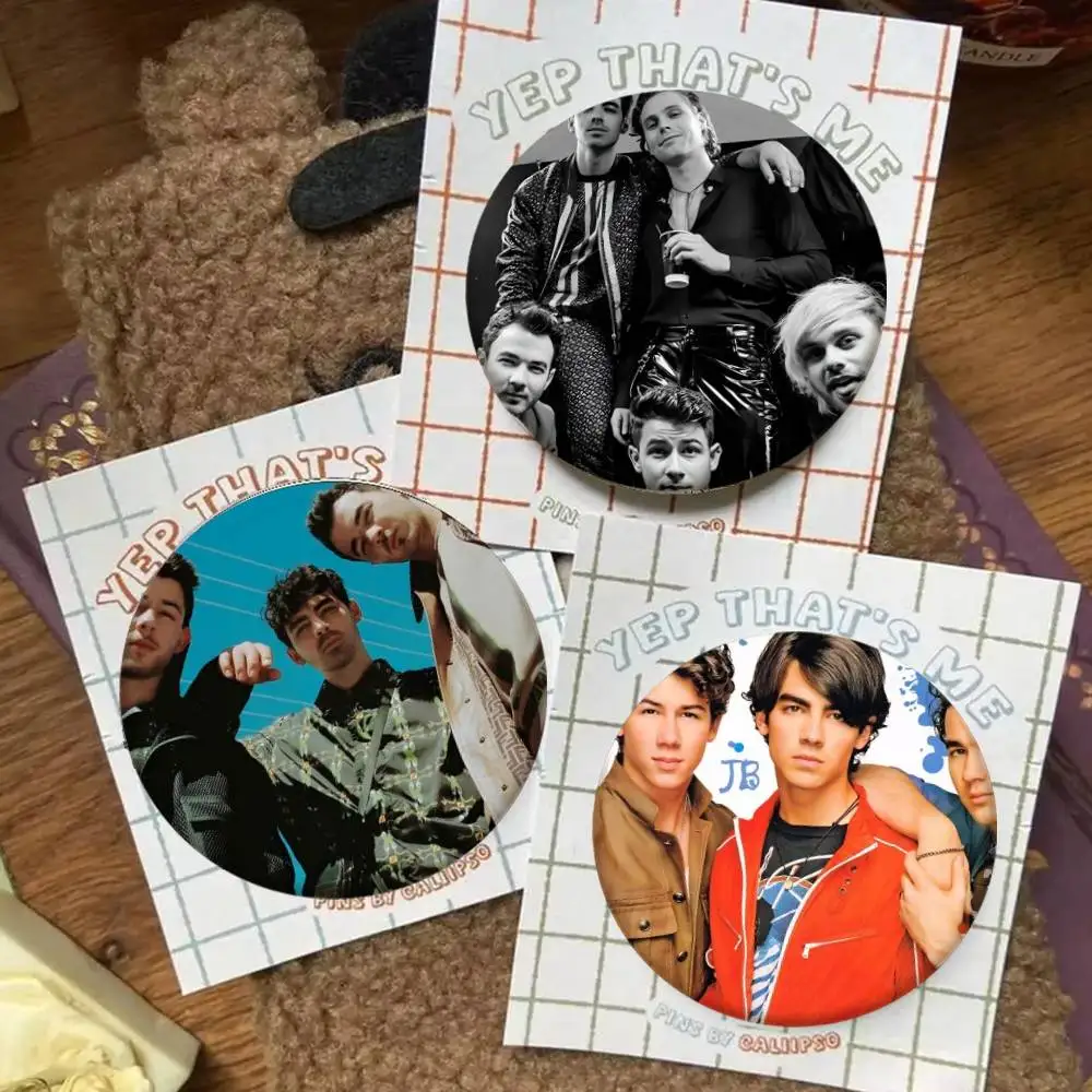Band J-JONAS B-BROTHERS   Badge Tinplate Coin Brooch Clothing Backpack Accessories Lapel Pin