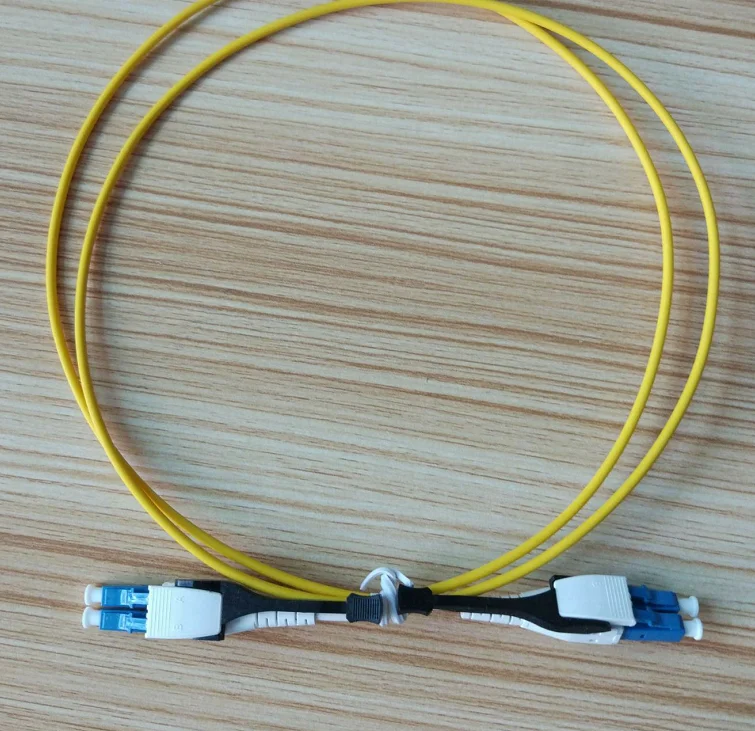 Schakelbaar single-mode OM3 OM4 OM5 glasvezel LC uniboot patchsnoer