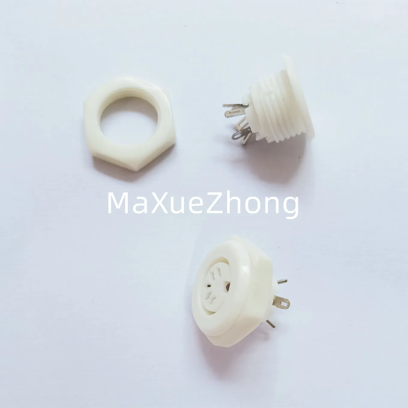 Original new 100% 5-core socket new black white connector plug in DIN female beauty and hairdressing instrument