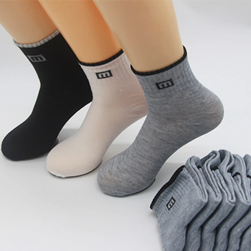 Good-looking Men\'s Sock Four Seasons Comfortable Solid Color Simple Leisure Cylinder Durable Wear Not Wear Feet Sports Socks