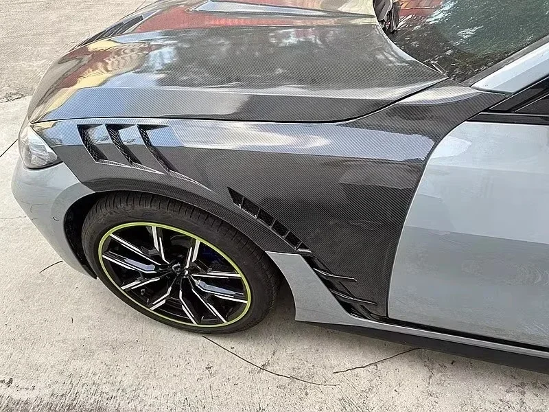 A Pair of High-quality 3K Carbon Fiber L-style Mudguards for Direct Factory Sales of B 4 Series G26 Four Door Body Kit