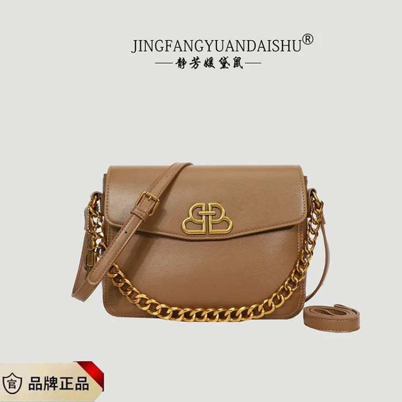 

Premium Handbag For Ladies, Luxury Leather Material, Famous Designer Tote Bag With Spacious Interior Option