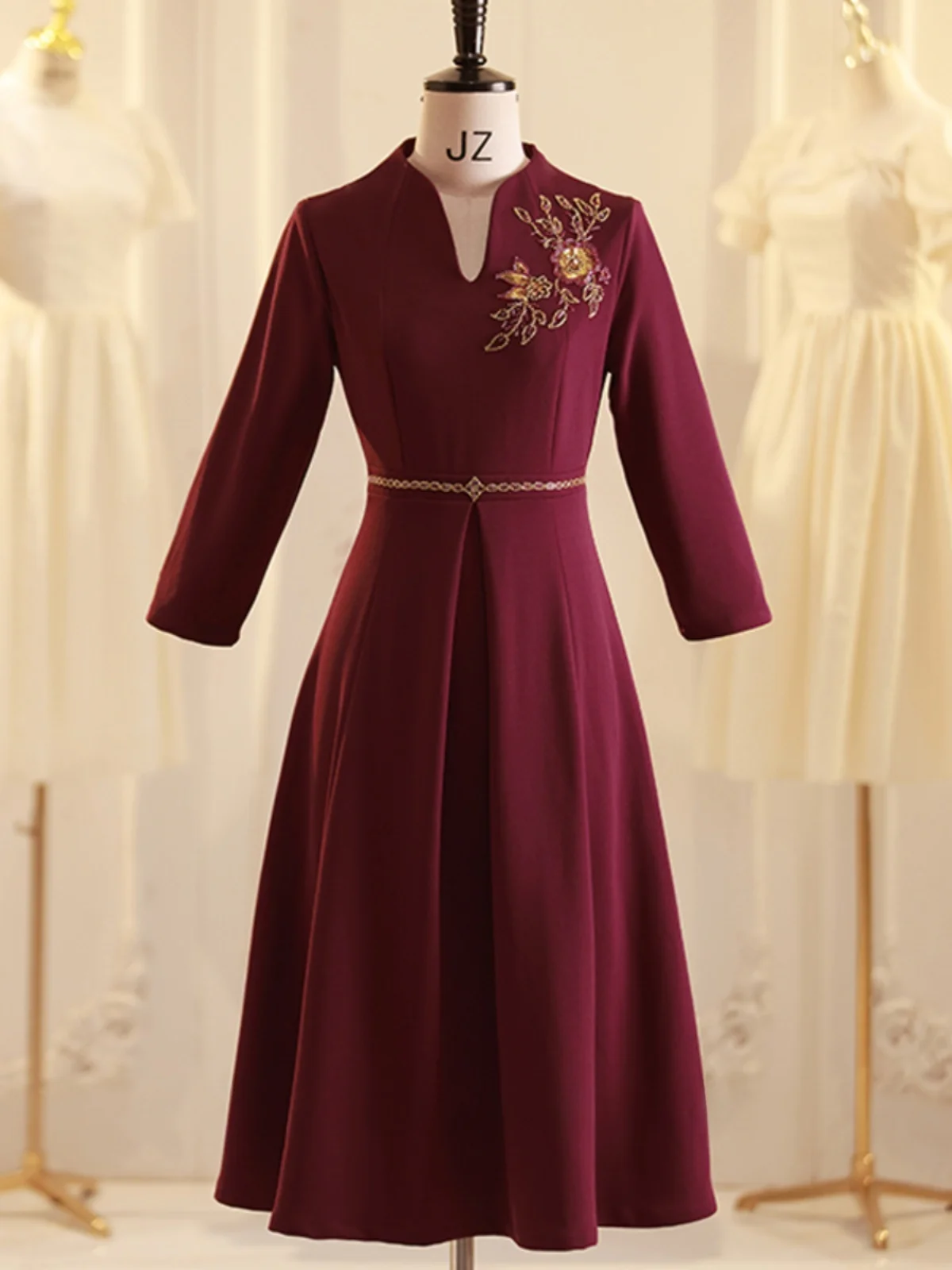 

Элегантное длинное свадебное платье для матери невесты среднего возраста, осенне-зимнее, традиционное китайское, в стиле Чон...