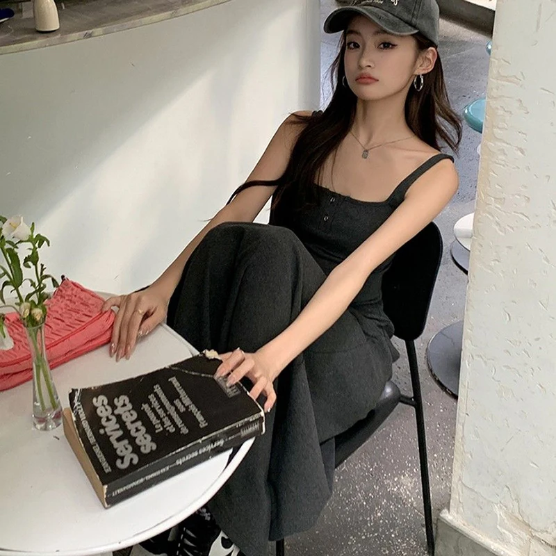 Rimocy Abito lungo sexy con colletto quadrato nero Abito estivo da donna con cinturino per spaghetti Abiti da spiaggia Donna 2024 Bottoni Maxi vestito estivo senza maniche