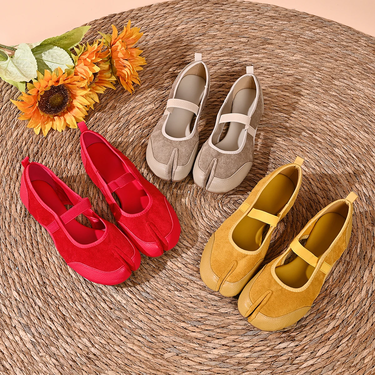 

Girls Split-Toe Sandals Red Ballet Flats Women Pu Leather Mary Janes Hollow Shoes Summer Tabi Walking Sneakers Loafers Footwear