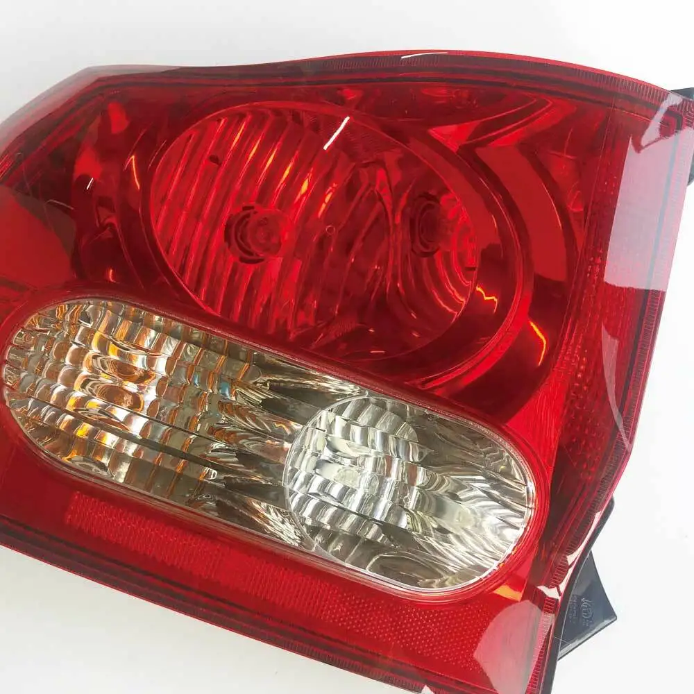 8360131015 8360131005 Genuine Left Lamp Assy-RR Combination For Ssangyong LHD Actyon  2006-03-01 ~ 2012-12-31