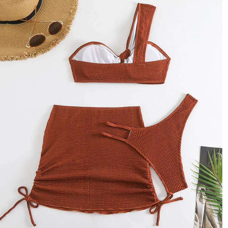สีน้ําตาล Ribbed หนึ่งไหล่ Bandeau ชุดบิกินี่ 3 ชิ้นกระโปรงมินิเซ็กซี่ชุดว่ายน้ําผู้หญิงวันหยุดชุดว่ายน้ํา 2025 Biquinis