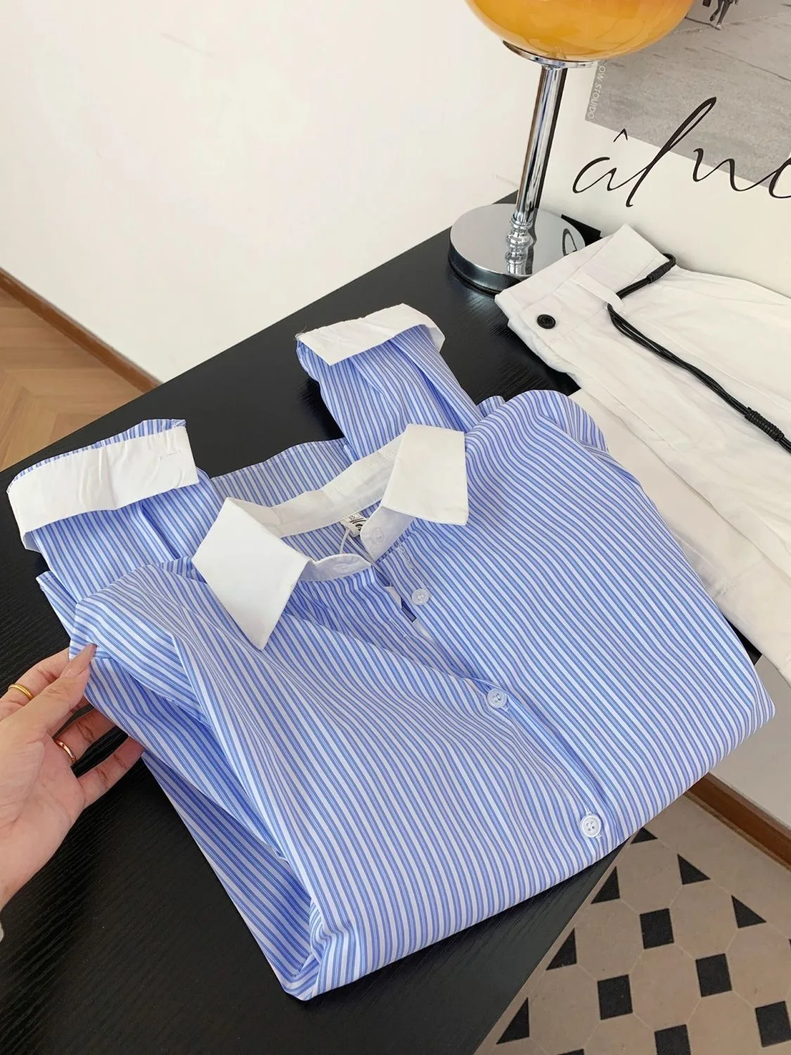 

Женская блузка в сине-белую полоску, осенний свободный крой миди, повседневный универсальный длинный топ на пуговицах с воротником све