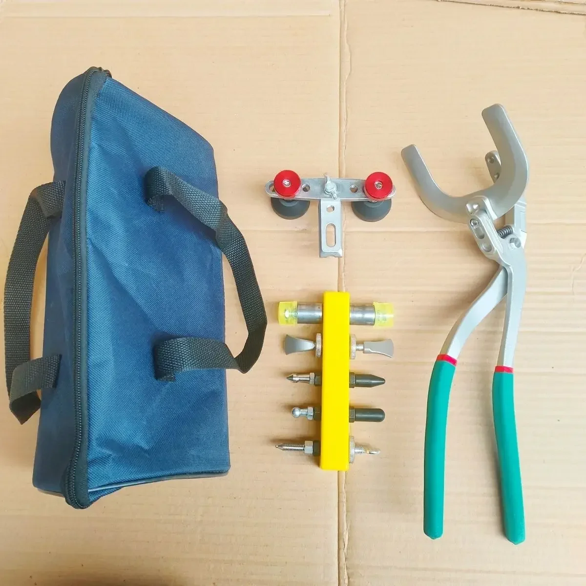 

Durable Car Depression Repair Horn Pliers Flat Horn Pliers Trimming and Pressing Edge Horseshoe Plie rs Flat Hole Device