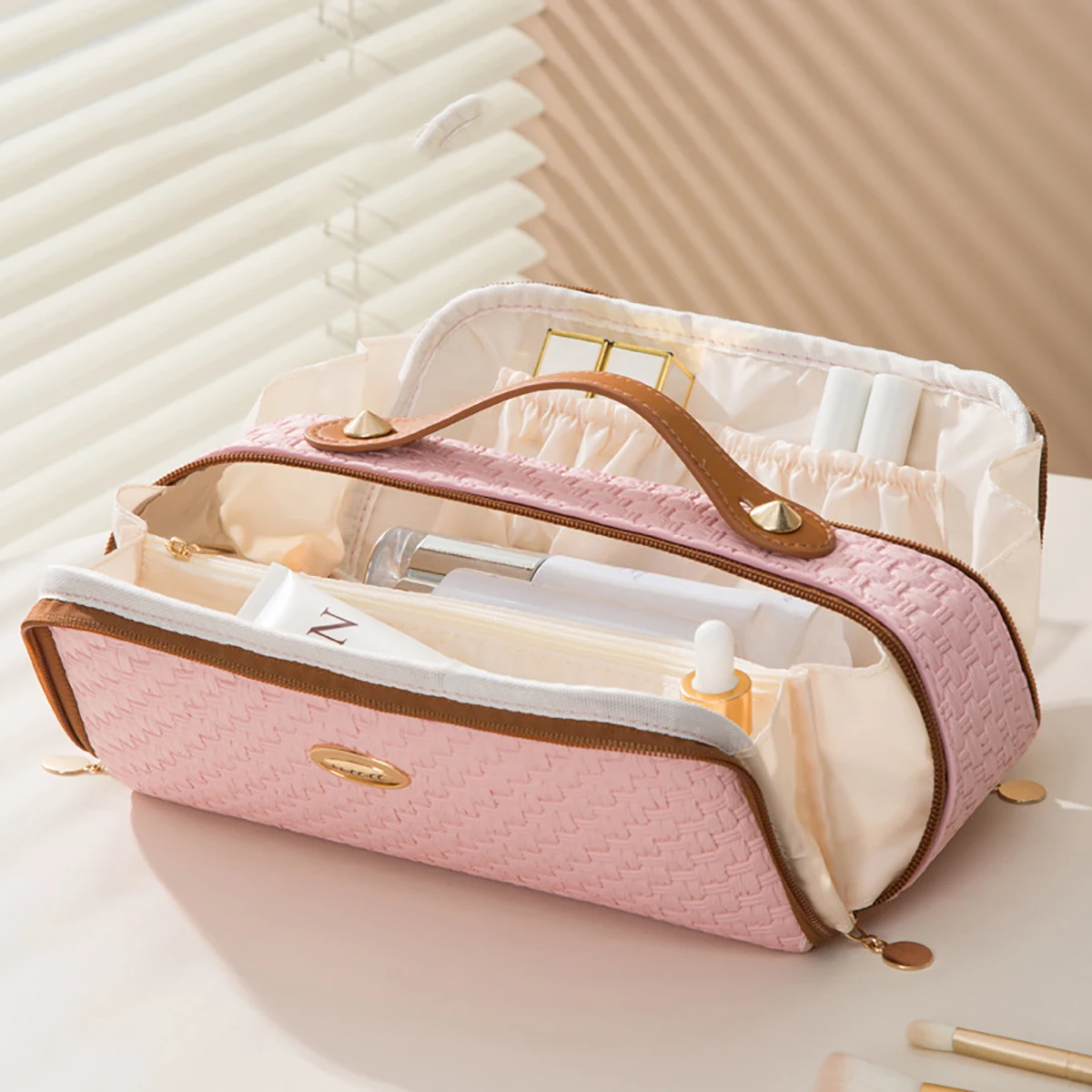 Borsa per il trucco da viaggio di nuova moda borsa per cosmetici da donna in pelle PU portatile borsa da toilette con doppia cerniera in pelle