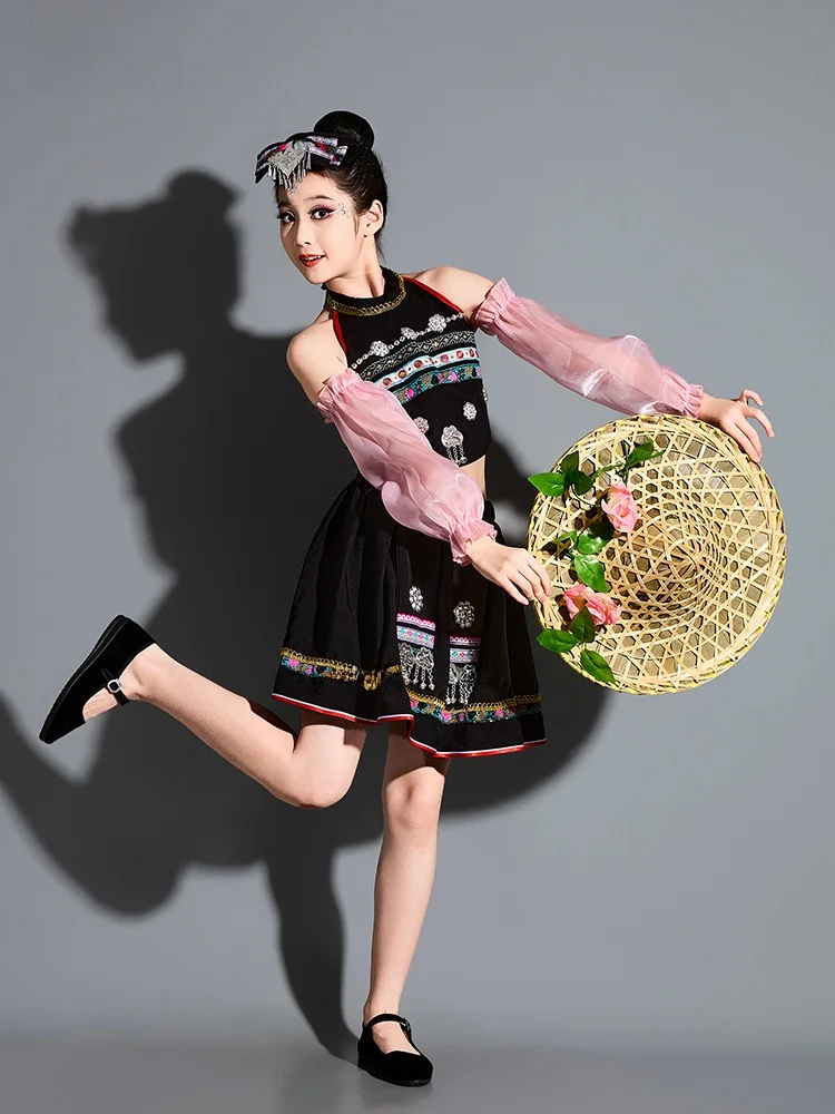 

Children's National Costume Dance Performance Outfit Hani Little Princ Red Mountain Fruit Flower Stamp Ethnic Dance o...