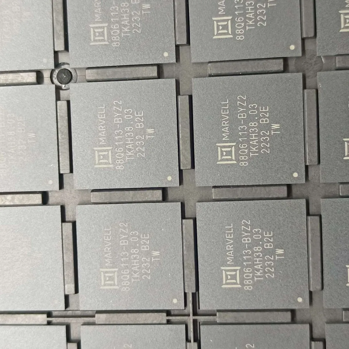 88Q6113BYZ2 88Q6113-B2-BYZ2A000 Electronic components, original genuine IC TFBG