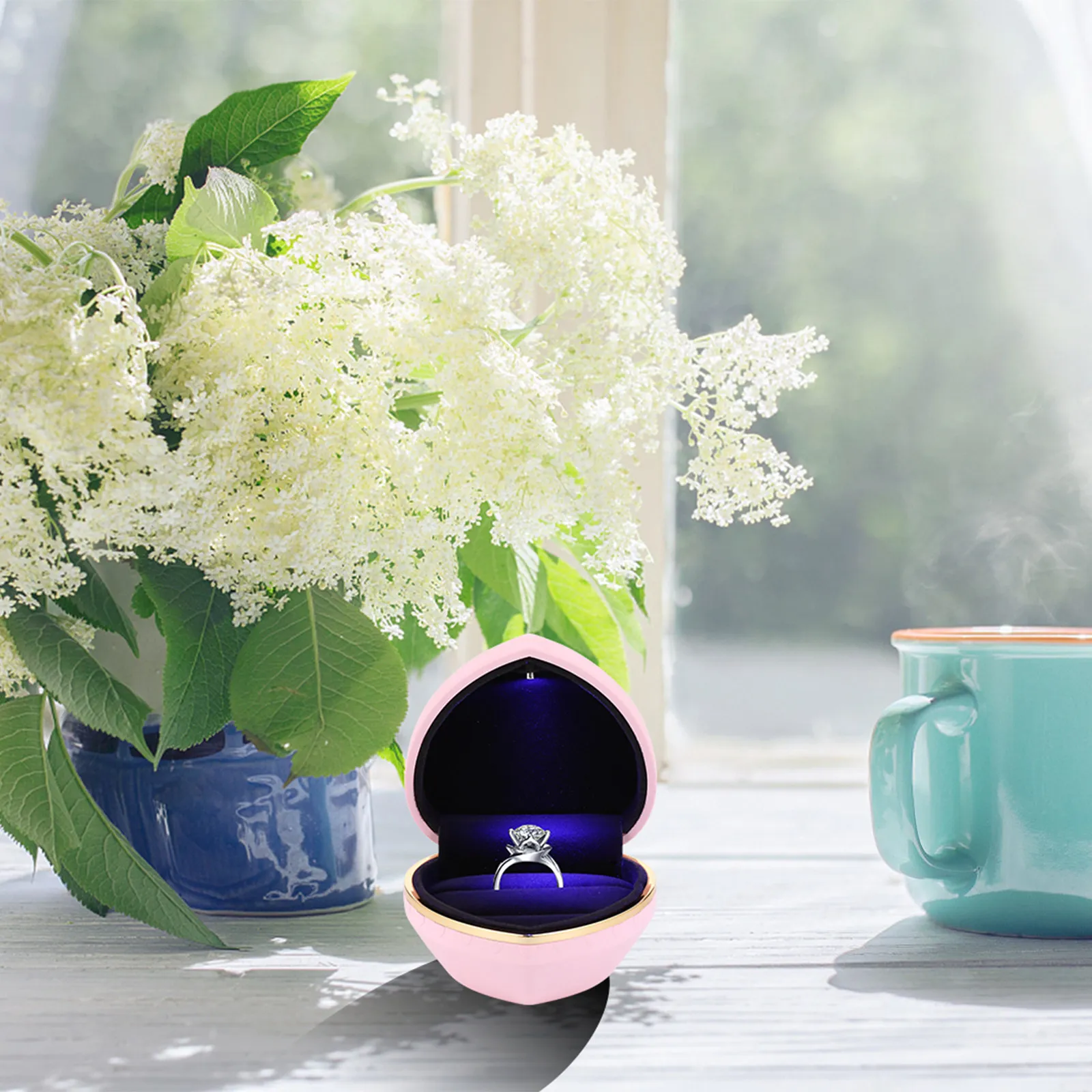 1Pcs Heart Shape Ring Box LED Light Jewelry Display Case Creative Ring Storage Case for Engagement Wedding Jewelry Box
