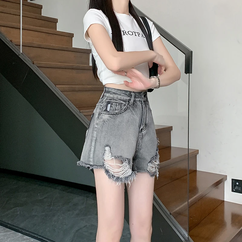 Summer New Smoke Grey Denim Shorts for Women, Slim Design Feeling, Spicy Girl, Wide Leg Hot Pants for Women