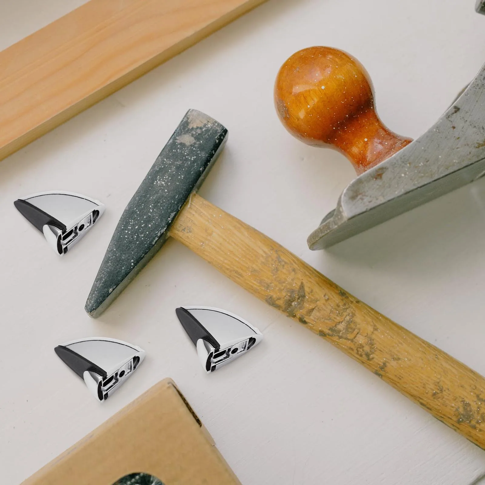 

4Pcs Glass Clamp Safe Long Service Life Holder for Wine Cabinets Bathroom Display Cases Elegant Design Glass Shelf Brackets