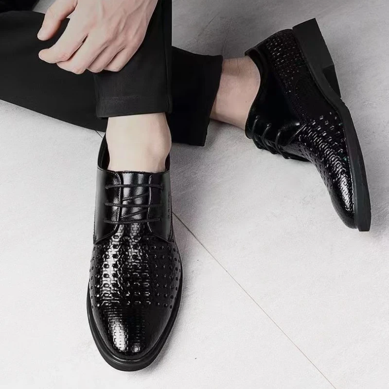 

Черные дышащие летние модельные туфли с острым носком, мужские элегантные и классические новые роскошные дизайнерские туфли для мужчин