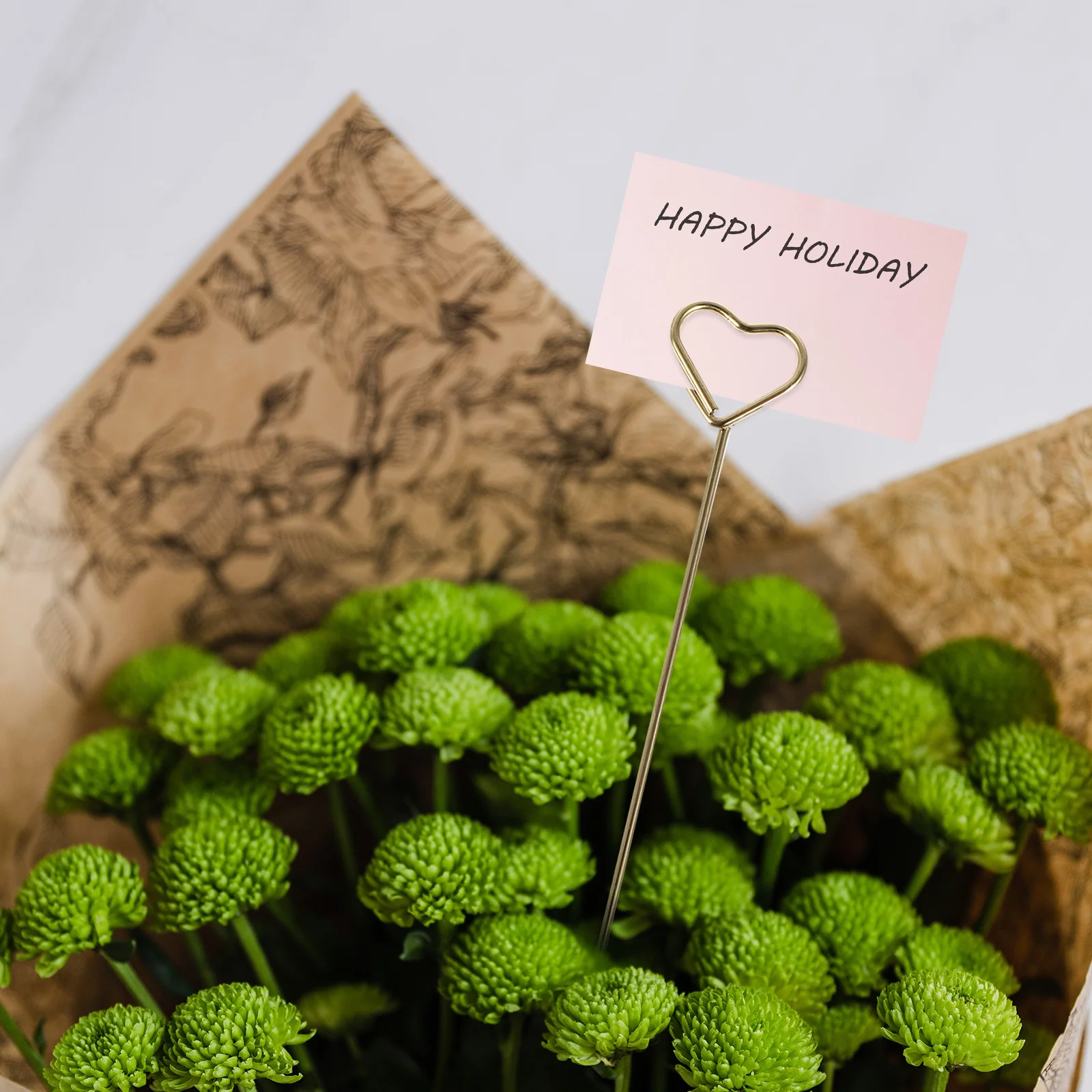 

30Pcs Heart Shape Place Card Holders Reusable Floral Picks Table Number Holder for Wedding Birthday Engagement Party Photo