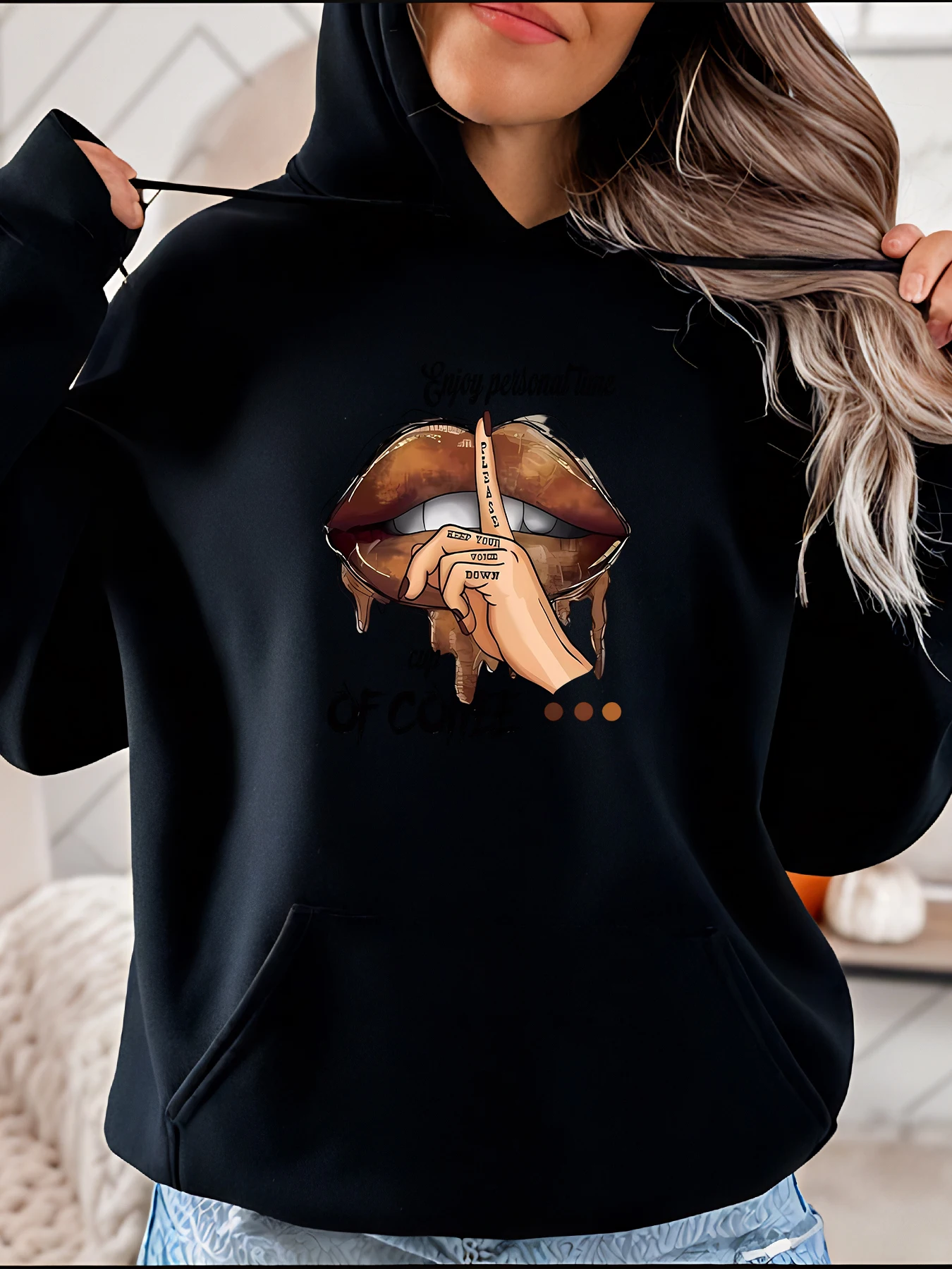 

Женская черная толстовка с капюшоном, губами и ручным графическим принтом, повседневная уличная модная толстовка для повседневной носки