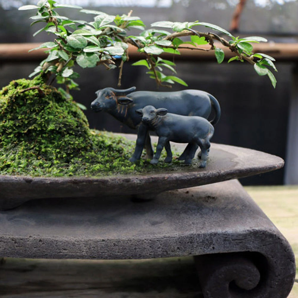 

2Pcs Resin Animal Ornament Calf Miniature Decorations Durable Realistic Simulation Static Cattle Craft for Micro Landscape