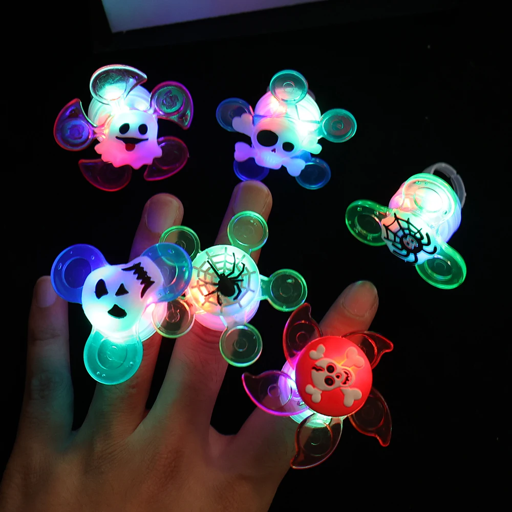 LED piscando Gyro Ring para crianças, fantasma, crânio, criativo, festa de Halloween, lâmpada de dedo, decoração, adereços, presente, lotes