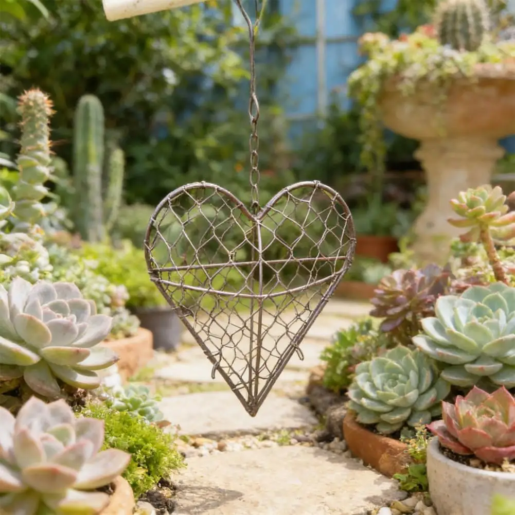 Black Matte Plant Holder Plant Hanger Heart Shape Hanging Plant Holder Iron Wire Succulents Basket Decorative Wreath Frame