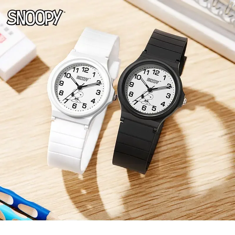 Snoopy men's and women's Korean version simple versatile cute cartoon pattern anti-fall luminous pointer waterproof quartz watch