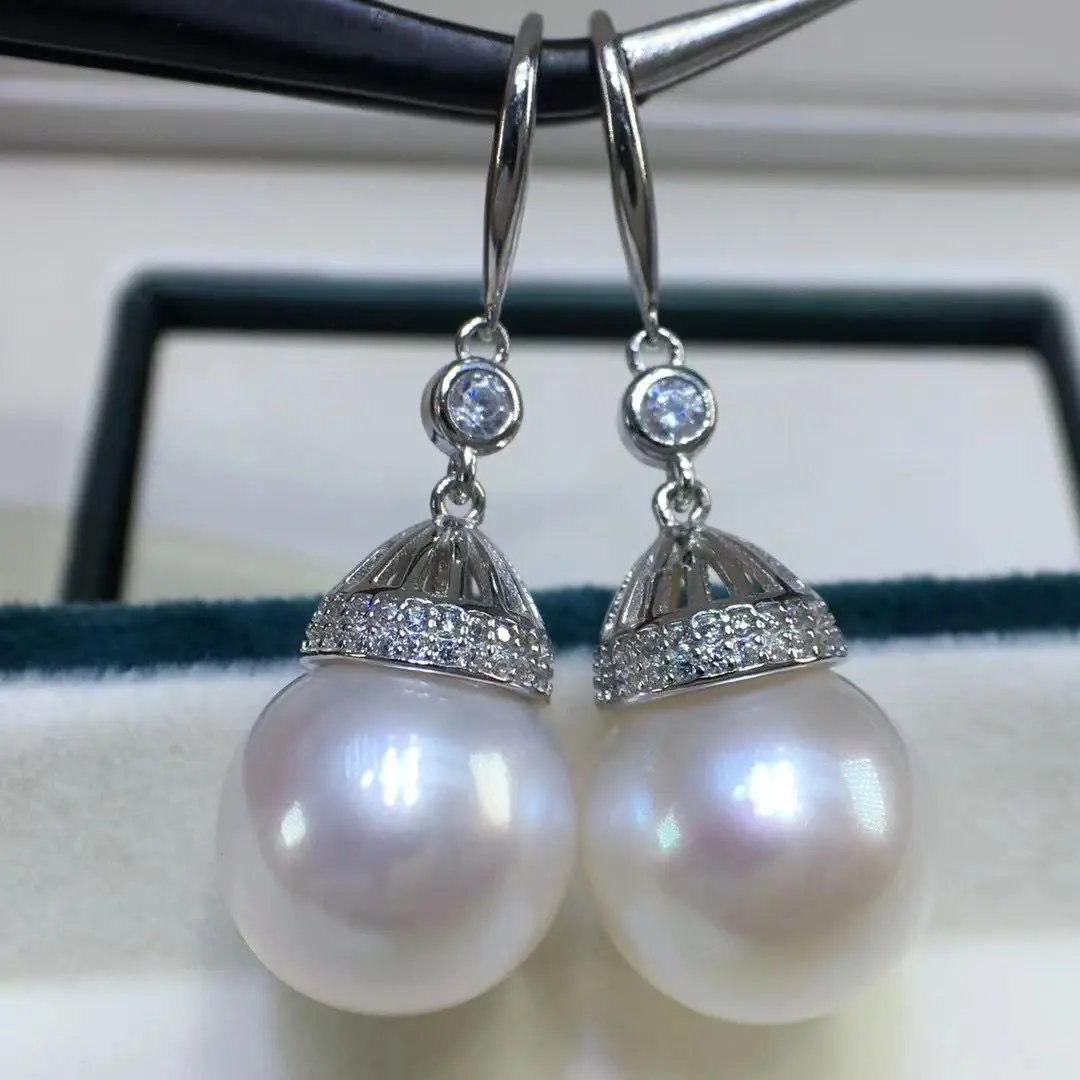 

Серьги-подвески с белым жемчугом, 11-12 мм