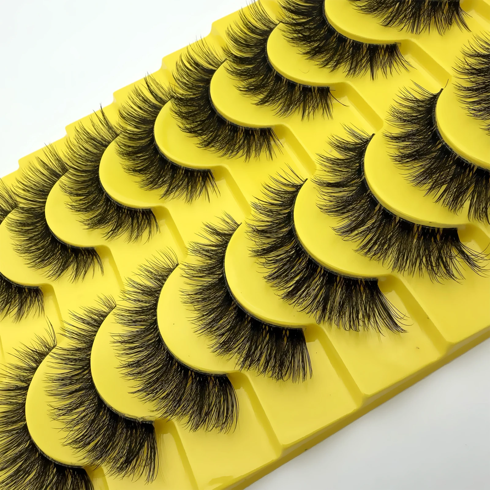 10쌍 인조 밍크 속눈썹 자연스러운 풍성한 3D 두꺼운 볼륨 D 컬 속눈썹 연장처럼 보이는 가짜 속눈썹