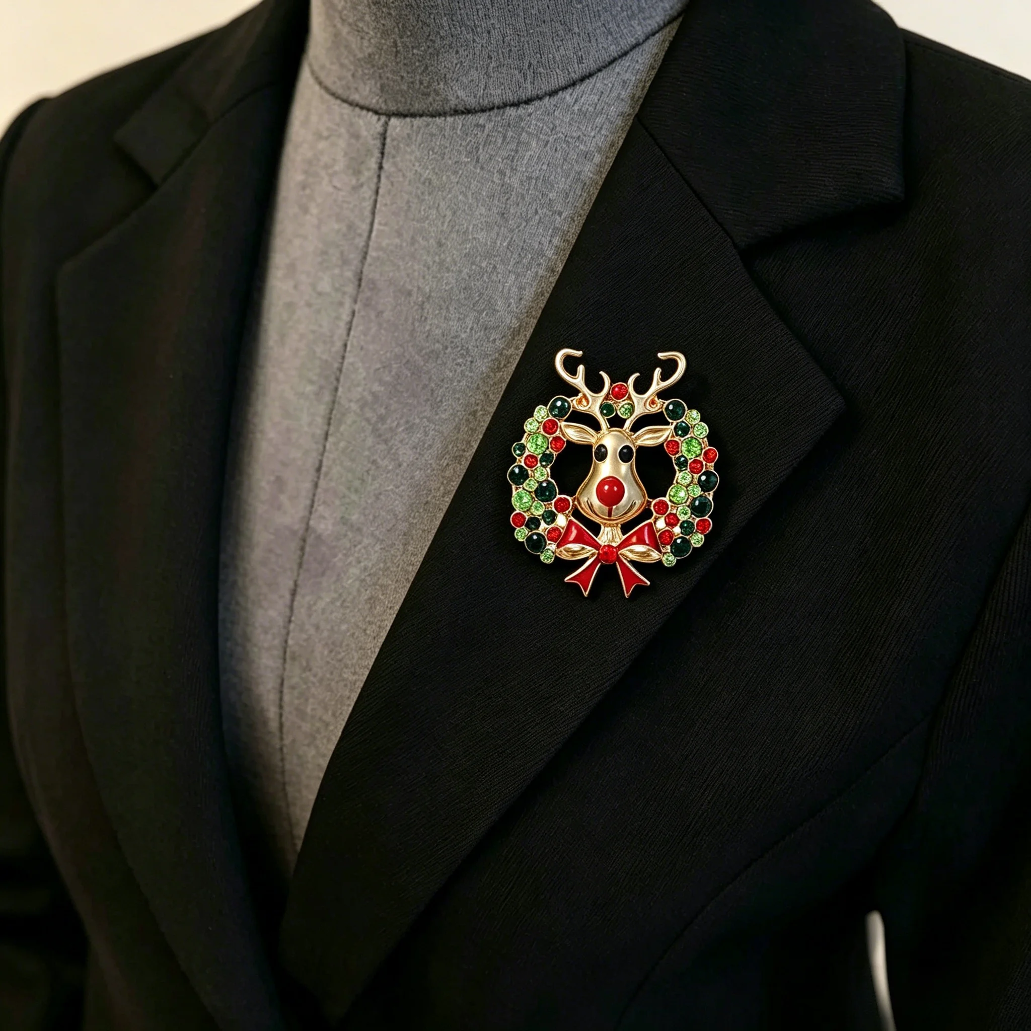 Essh&Pule Christmas Reindeer Brooch Enamel Rhinestone Deer Rudolph Lapel Pin Suit Scarf Coat Women Holiday Fashion Jewelry Gift