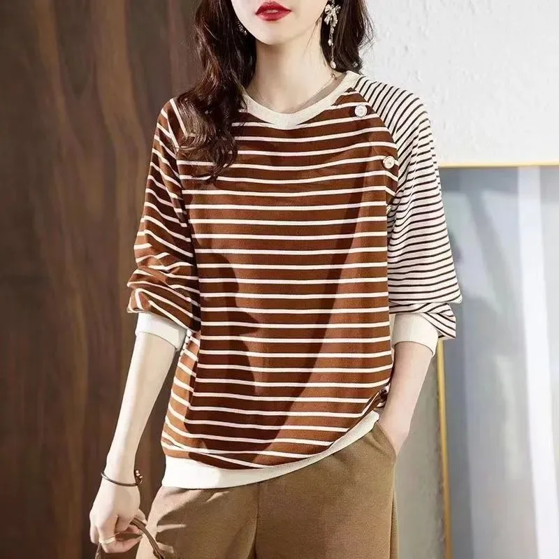 Women's Brown Striped 3/4 Sleeve Sweatshirt Contrast Shoulder Button Decor Fake Two-Piece Casual Loose Top