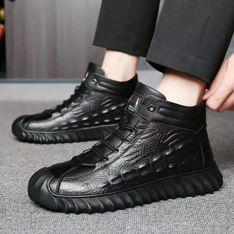 Men's leather boots with added insulation for warmth comfort lightness slip resistance durability wear resistance cotton shoes
