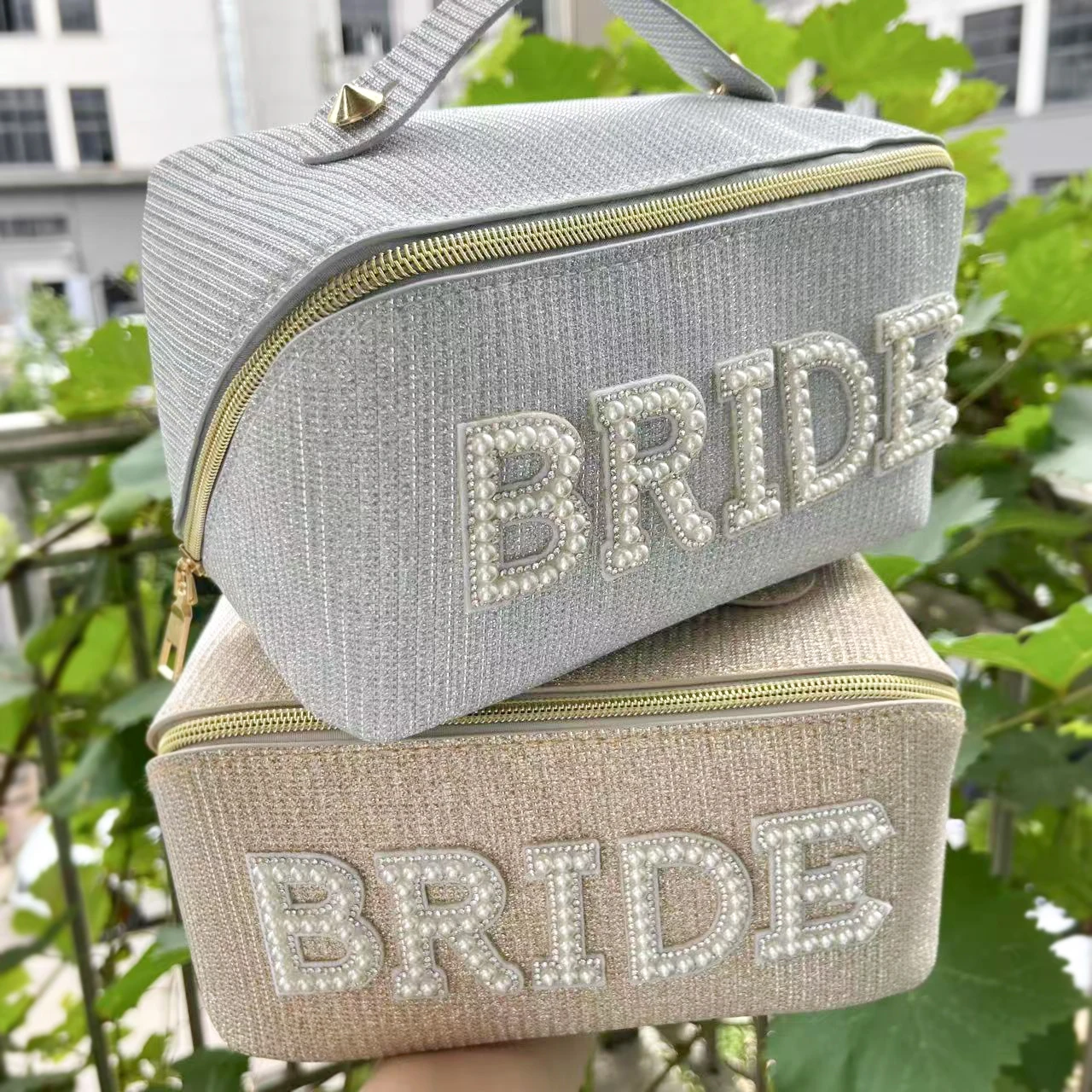 

1pcs Pearl Bride To Be Cosmetic Bag Bridal Makeup Pouch Wedding Honeymoon & Bachelorette Gifts Wedding Decoration Party Supplies