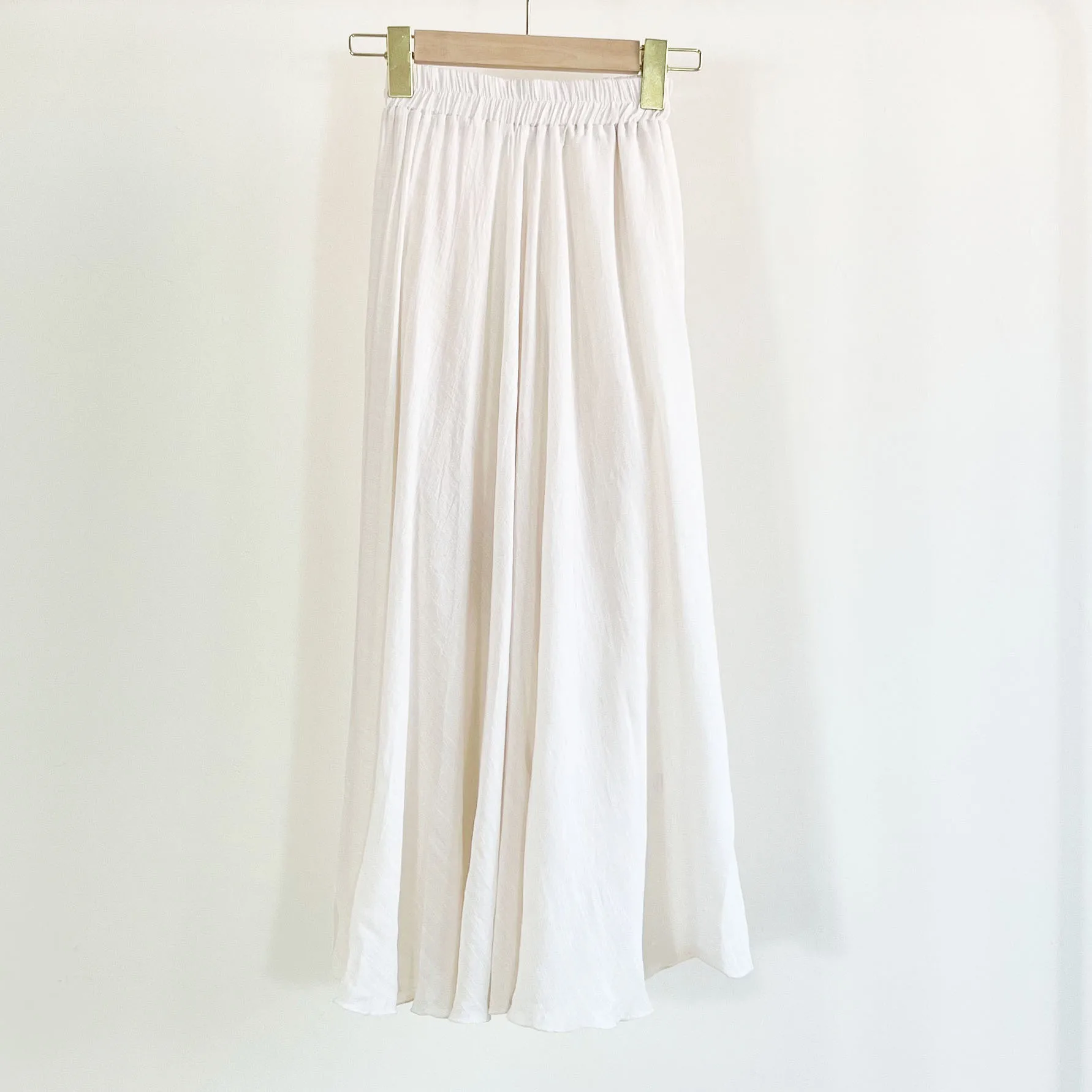 Nowa sukienka maxi z bawełny i lnu w jednolitym kolorze, z elastyczną talią, w stylu lekkiego, zwiewnego temperamentu, model 2025.