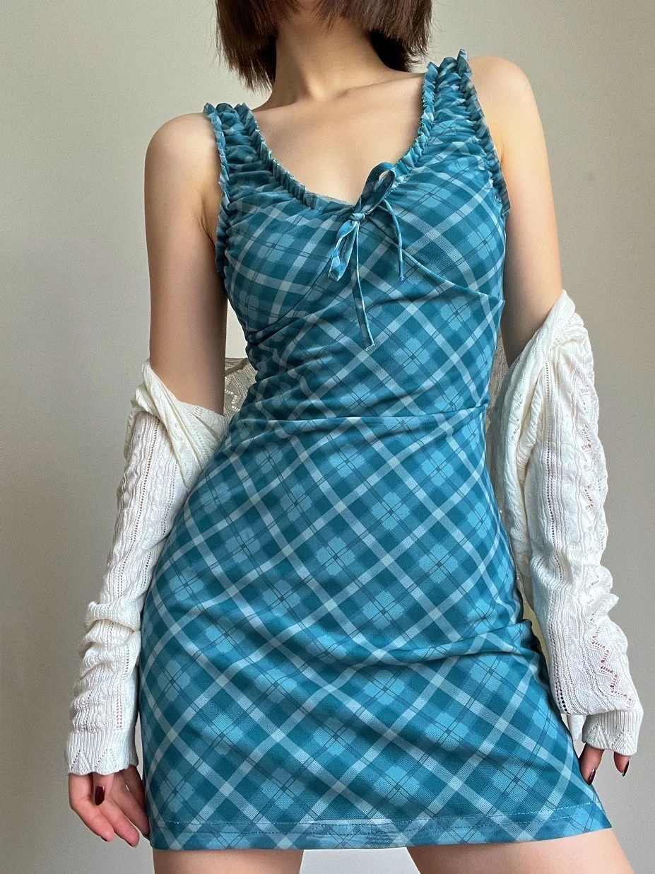 여성 브이넥 민소매 원피스, 프렌치 스타일 매시걸, 레트로 플로럴 슬림 메쉬, 신축성 랩 힙합, 짧은 원피스, D453, 2024 년 여름 신상