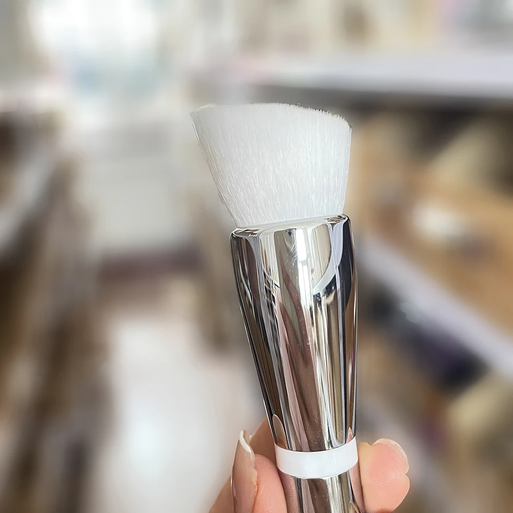 Makeup Brush Heavenly CC Skin-Smoothing Complexion Cosmetics Brush #704 - Angled Synthetic Foundation Cream Contour Brush