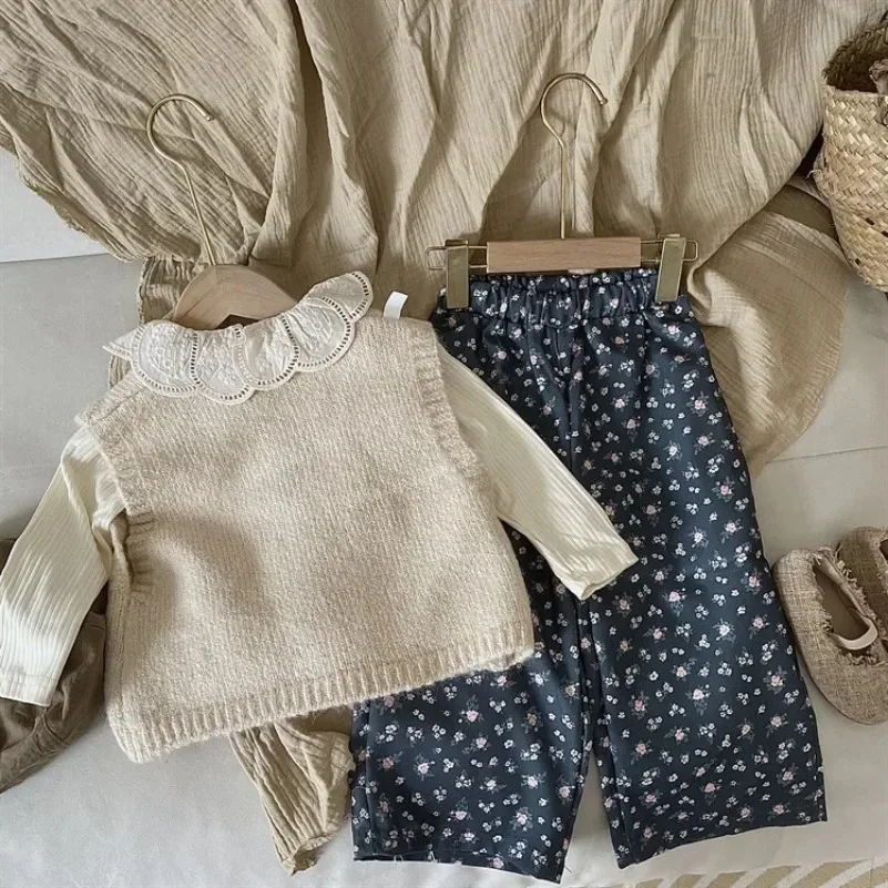 

Autumn New Girls Three Piece Set Childrens Flower Trouser Set Korean 2024 Small Crowd Fragmented Flower Set Fashion