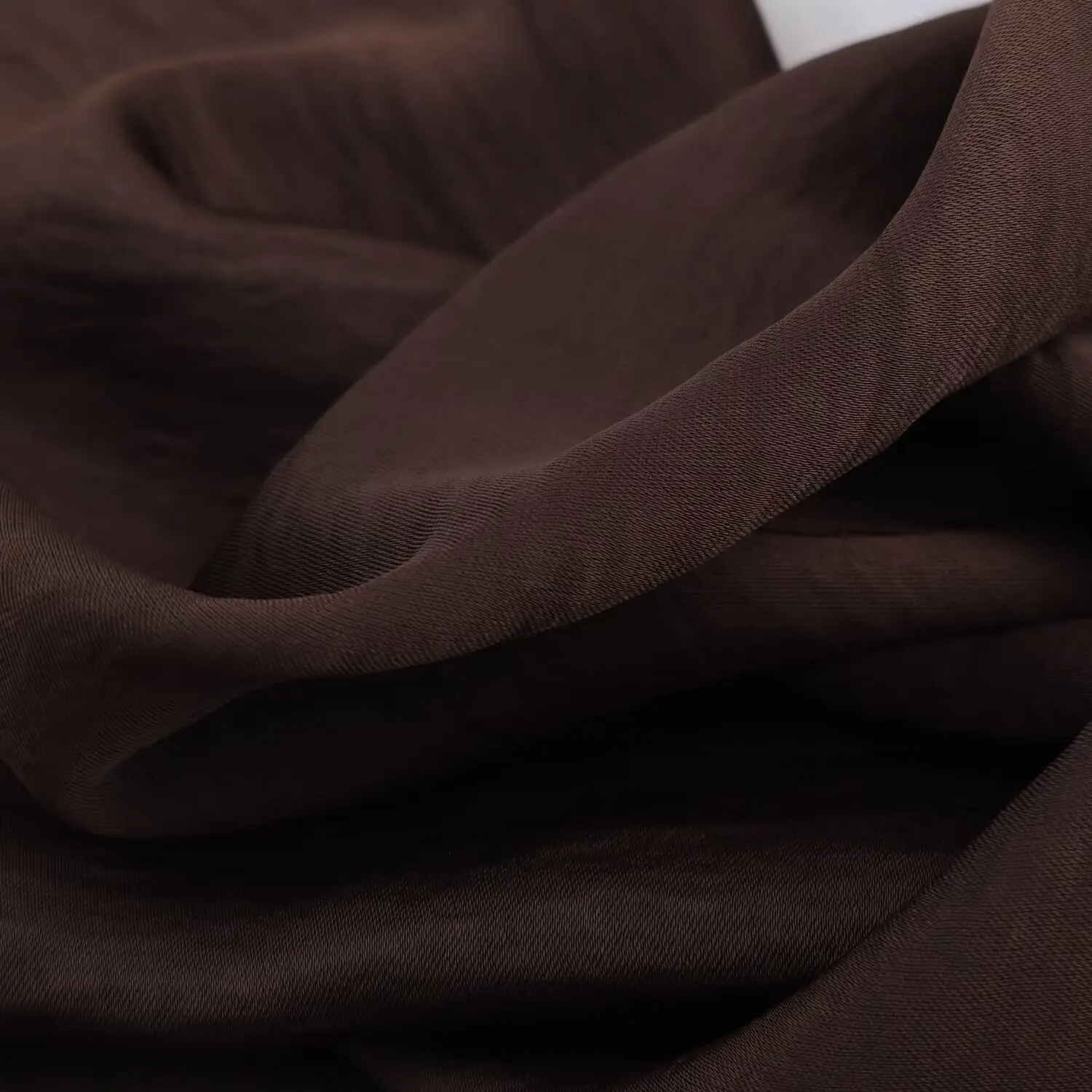 JNLEAOG خريف جديد غير المتماثلة الحرير الساتان الملمس ميدي تنورة المرأة تصميم Faion عالية الخصر مستقيم أنبوب الدكتور عادية